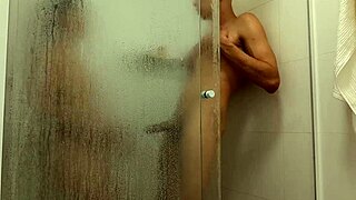 novinha casada tomando banho depois de goza na minha rola victor hugo lunna real