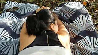 mi mujer ruega tan bonito por su golosina en la casa