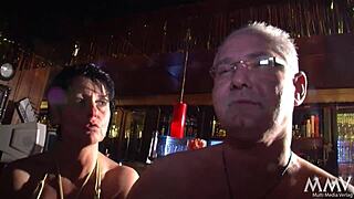 Duitse Groep Kontneuken met Wilde Facial Afwerking