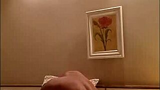 i sit on the big cock for a complete fuck