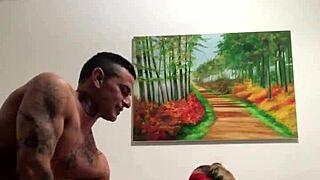 im a horny colombian teen 18+ lookin for fun.