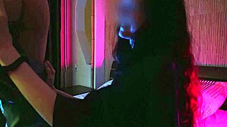 这些可爱素人是在探索肛门呻吟的完整视频吗？