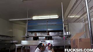 asia lee and lindsey lakes hardly working with blowjobs