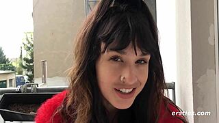 Wow! Amateur Babe Fingers Her Wet Hairy Hole Hard