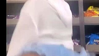 Keisha Minaj Twerkin in New City Deli