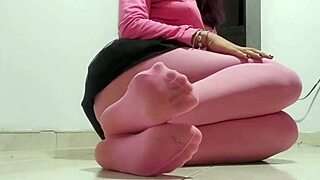 Latina teen in pink pantyhose feet fetish