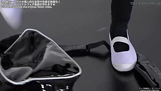 i have this intense crush on b, it's driving me crazy with fetish desires