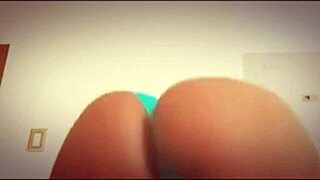 look at that juicy ass getting ripped during striptease