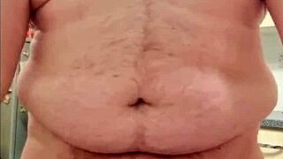 Watch chubby gay man cum?