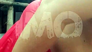 Hey, wanna see this sexy Indian ass in action?