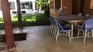 Gina Gerson vânează futere sălbatice pe străzile din Mexic