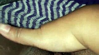 Morena boldly masturbates her wet pussy