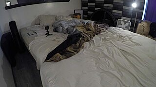 dayanara shows shaved pussy in romance