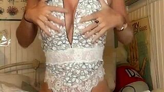 Teen Cassie Higgs19 Feels Intense Pleasure Fucking Dildo In Bed