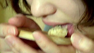 In this chewing compilation the Asian beauties satisfy themselves in their food fantasies