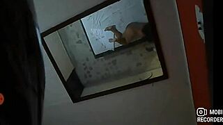 Amateur friend's mom invites young guy to her bed