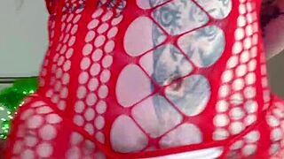 Fingering Fat Curvy Pussy To Orgasm