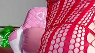 Fingering Fat Curvy Pussy To Orgasm