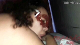 Minha puta gemendo com a rola no cu