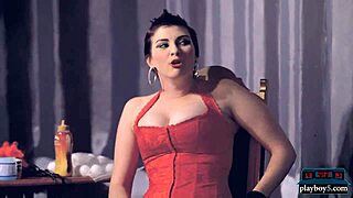 blonde femdom in comedy show