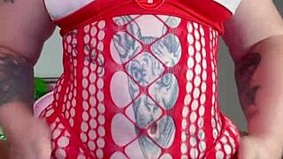 Fingering Fat Curvy Pussy To Orgasm