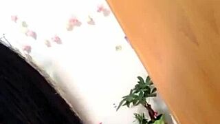 Hot Girl Shows Pussy On Live Stream?