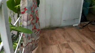 lady milf assfucking in the labyrinth with fans?