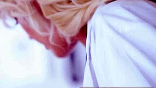 Girlsway - Возбужденная гинеколог Кенна Джеймс трахает милф с падчерицей Лили Ларимар