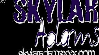 Shemale Plays With Vibrator Solo!