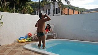 Paty Bumbum films spicy Latina Snow White in action