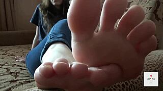 i love this russian teen 18+ giving footjob fetish