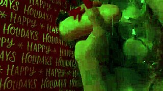 Tattooed Babe Sucks Vibrator Gift