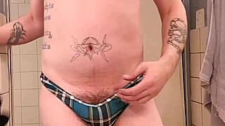 damn, check this phat azz out!