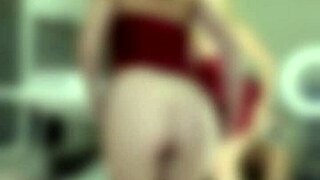 Blonde MILF Sugarnadya Pleases Big Cock In Lingerie