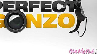 Watch Givemepink Use Dildo On Her Pussy Until Orgasm?