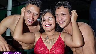 Tigresa VIP live with two boys