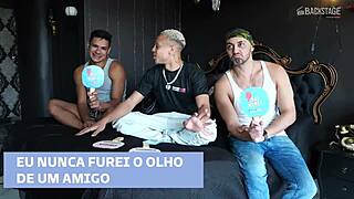 Behind the scenes: Wild group sex with monster cock divertido