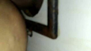 Want to see bareback fucking with a cumshot finish?