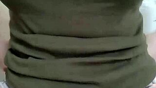 Beautiful Girl Performs Live Dance on Bigo Platform