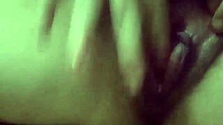 Amateur Girl Uses Toys on Her Pussy