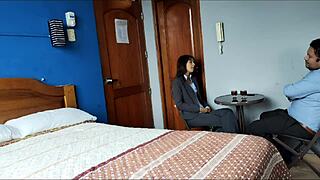 hey, i'm banging the real estate agent right now, wanna watch?