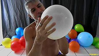 I enjoy balloon play with Richard Lennox