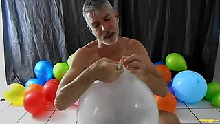 I enjoy balloon play with Richard Lennox