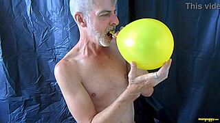 I enjoy balloon play with Richard Lennox