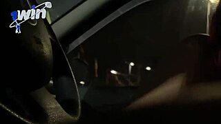 मार्केट में मिली हॉट बेब कार में ओपन पार्किंग में सीक्रेटली फक करती है