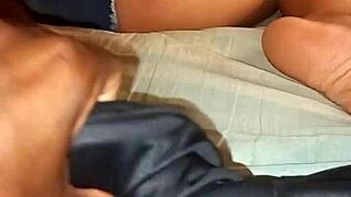 Hidden Camera video: My stepmom's brasas and culo