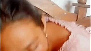 sexo duro entre milf y latina