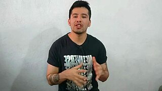 Hombre Maduro de 40 Años Es Penetrado en Una Fiesta por Jovencito Twink Vergon Dotado de 21cm y Ahora Le Da el Culo Siempre Relato Sexual