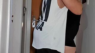 Kitty Bent Over For Sensual Ass Eating After Rock Show