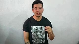 Hombre Maduro de 40 Años Es Penetrado en Una Fiesta por Jovencito Twink Vergon Dotado de 21cm y Ahora Le Da el Culo Siempre Relato Sexual